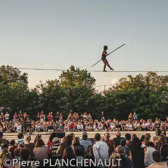 日仏現代サーカス<br>「ひらく、MAdo(まど)」